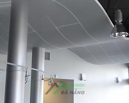 Trần nhôm S300 Cong