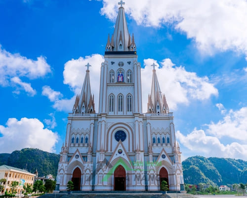 Trần nhôm nhà thờ Buôn Hằng - Đắk Lắk